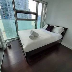 luxury-condo-2bed-2bath-downtown-toronto.hotelstorontoontario.org/
