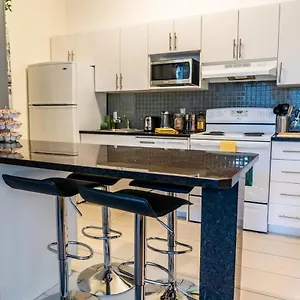 New Listing Luxurious Downtown Loft Heated Parking Rooftop Patio Bbq Gym Coffee Winnipeg